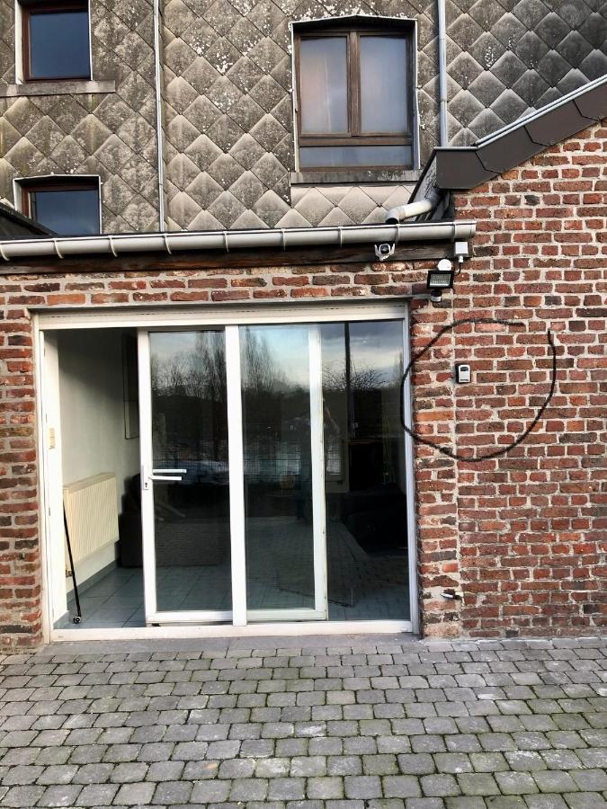Appartement Rdc Plein Centre Avec Terrasse Visé Exterior foto
